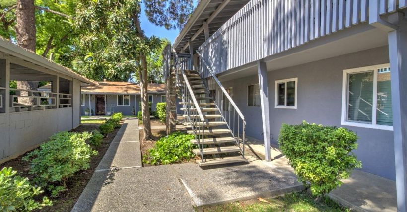 Stylish 2 Bedroom Stockton Condo with Updated Bath in Lincoln School District